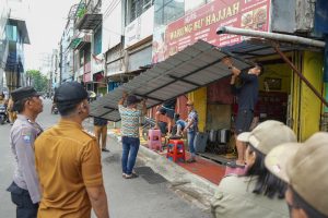 Menyalahi Perwal Medan No 9 Tahun 2009, Sejumlah Ruko di Medan Petisah Ditertibkan