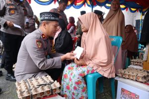 Polri Peduli, Polres Aceh Tengah Salurkan 20 Paket Sembako ke Warga yang Membutuhkan