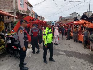 Beri Rasa Aman di Hari Meugang, Satlantas Polres Aceh Tengah Lakukan Pengaturan Lalin di Pusat Keramaian