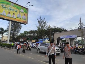 Personel Polres Aceh Tengah Laksanakan PAM dan Pengaturan Arus Lalin Shalat Idul Fitri 1446 H
