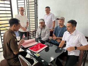 Polres Aceh Tengah Serahkan Dua Tersangka Penyalahgunaan BBM Bersubsidi ke Kejaksaan