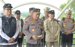 Kapolri Tinjau Arus Balik Lebaran di Tol Cikampek
