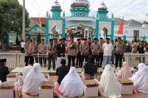 Jumat Berkah Idul Adha, Polres Aceh Tengah Berbagi dengan Sesama dalam Rangka HUT Bhayangkara ke-79