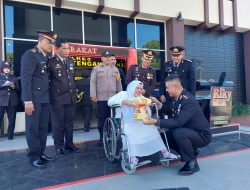 Senyum Bahagia Rosmaini di Hari Bhayangkara, Dapat Rumah Impian dari Kapolres Aceh Tengah