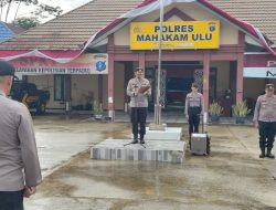 Pimpin Apel Pagi, Kapolres Mahulu Tekankan Disiplin dan Pelayanan Masyarakat