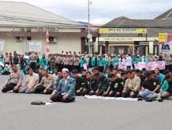 Kapolres Aceh Tengah Bersama Mahasiswa Isi Unjuk Rasa Damai dengan Shalat Hajat dan Doa