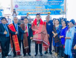 Rico Waas Hadiri Pesta Puncak Tahun Transformasi Gereja HKBP Pasar Melintang