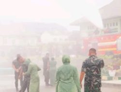 32 Prajurit Kodim 0119/BM Naik Pangkat Ikuti Tradisi Guyuran