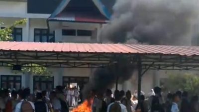 Siswa SMKN 3 Sibolga Tuntut Transparansi Pengelolaan Dana BOS