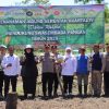 Kapolres Aceh Tengah Tanam Jagung dan Salurkan 230 Sak Beras SPHP untuk Warga