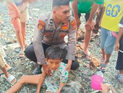 Aksi Cepat Personel Polres Aceh Selatan Selamatkan Anak Tenggelam di Laut Tapaktuan