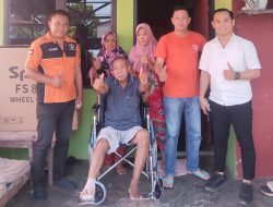 Komunitas Sahabat Sosial Beri Kursi Roda ke Penderita Penyakit Gula di Deli Serdang