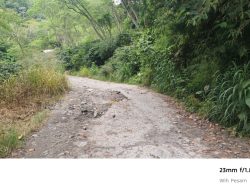 Jalan Rusak Parah di Simpang Lukup Panteraya Dalam, Pemda Bener Meriah Dinilai Tutup Mata