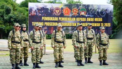 Kapuspen TNI Buka Pembekalan Awak Media Tentang Prosedur Kedaruratan di Daerah Rawan