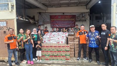 Indonesia Hash, Komunitas Sahabat Sosial dan Satkom Korpasgat Bagikan Sembako ke Korban Banjir di Medan Barat