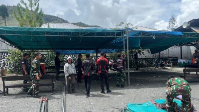 Satgas Yonif 112/DJ Wujudkan Kemanunggalan TNI-Rakyat di Distrik Mulia Papua Tengah