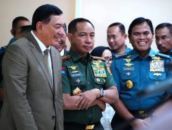 Panglima TNI Dampingi Menhan RI Rapat Kerja dengan Komisi I DPR RI