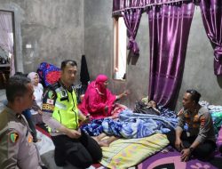 Menyapa Korban dari Posko hingga Pelosok, Polri Pastikan Layanan Kesehatan Warga Pascabencana di Kala Segi
