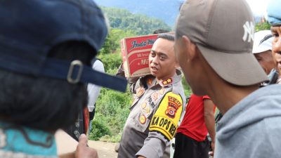 Tanpa Lelah Mengabdi, AKBP Muhamad Taufiq Salurkan Bantuan Bagi Korban Bencana di Aceh Tengah