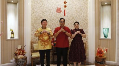 Perayaan Imlek 2577, Rico Waas Didampingi Istri Kunjungi Rumah Tokoh Thionghoa Sumut