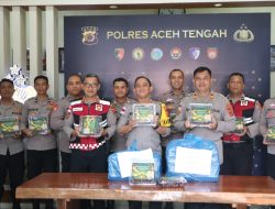 Sambut Ramadhan, Kapolres Aceh Tengah Salurkan Kurma Kapolda Aceh untuk Warga Terdampak dan Personel
