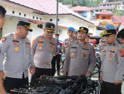 Pastikan Penggunaan Sesuai Prosedur, Kapolres Nias Selatan Laksanakan Pengecekan Senpi