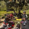 Berbagi Berkat: TNI Keliling Bagikan Sembako untuk Masyarakat Papua