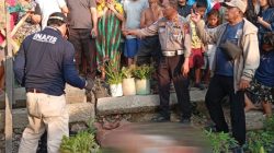 Duduk di Bantalan Rel, Seorang Wanita Ditabrak Kereta Api, Polisi Olah TKP
