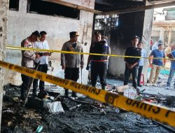 Tim Labfor Polda dan Polres Sibolga Olah TKP Penyebab Kebakaran Pasar Nauli