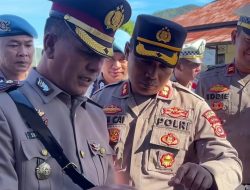 Cegah Judi Online dan Pinjol, Kapolres Bener Meriah Periksa Ponsel Personel