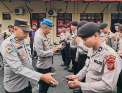 Propam Polres Sibolga Periksa HP Personel, Pastikan Tak Ada Aplikasi Judi Online dan Pinjaman Ilegal