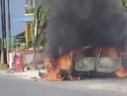 Satu Unit Mini Bus Terbakar di Pintu Keluar SPBU Hamparan Perak